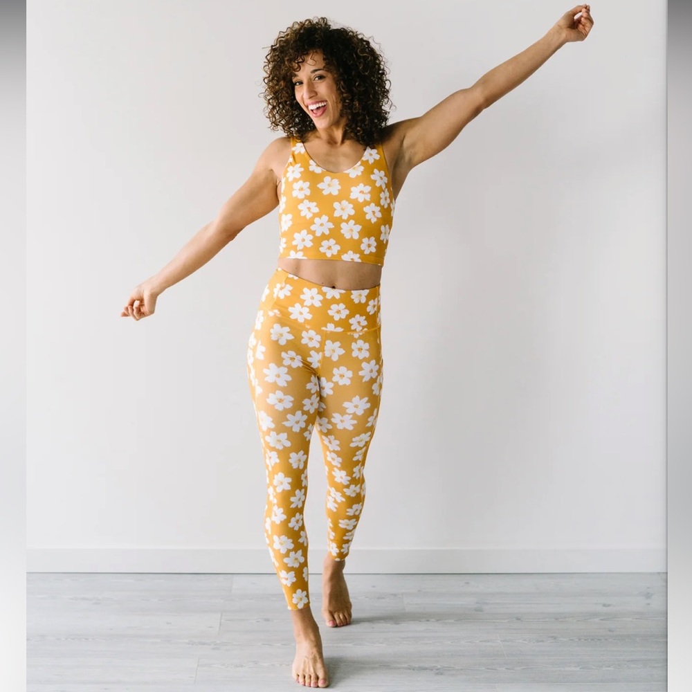 High-Waist Yellow Floral Leggings - Women's Activewear